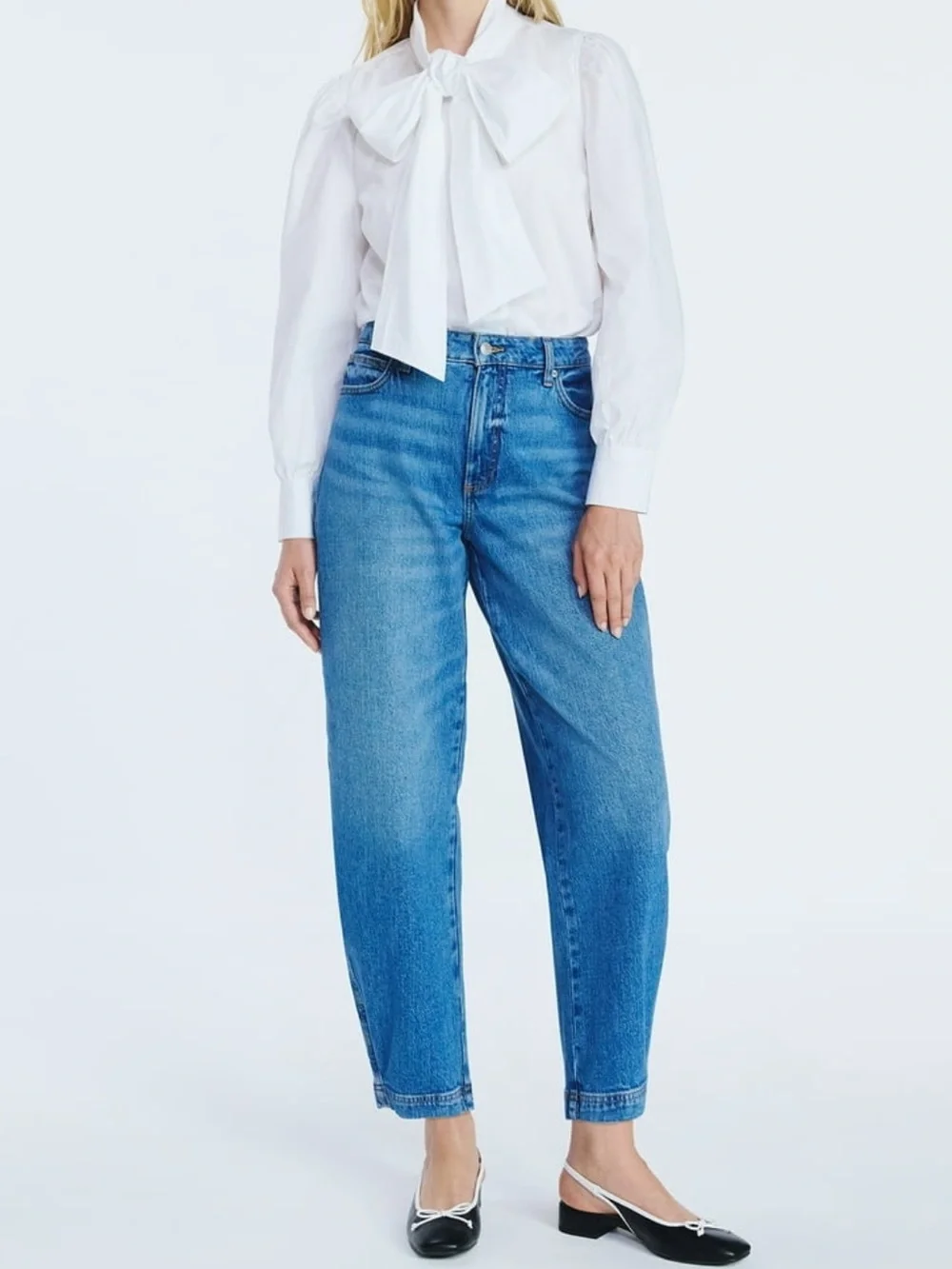 Women's Mid Rise Wide Hem Barrel Jeans Size